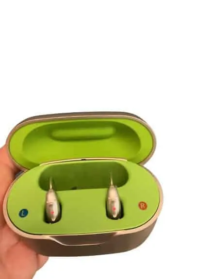 Phonak Hearing Aid Flashing Red in Charger  
