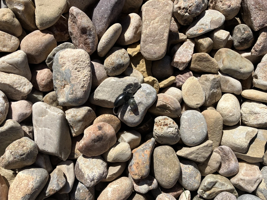 Lost, dead hearing aid at the beach