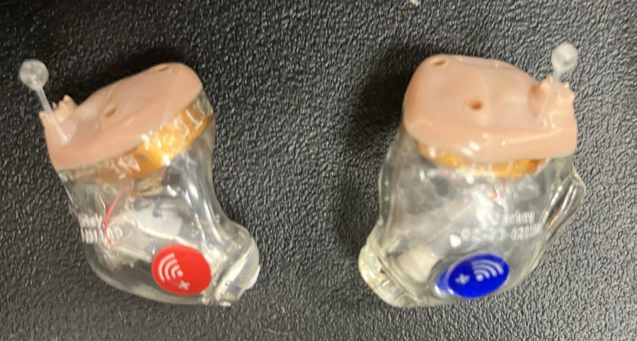 custom hearing aids are best for elderly seniors in nursing homes